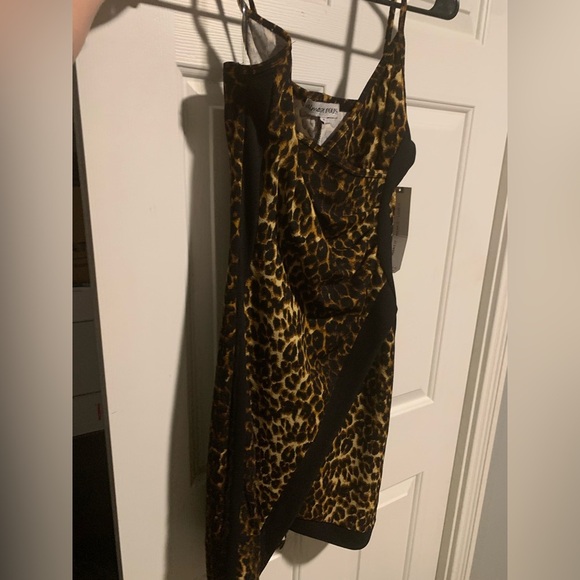 Almost Famous Leopard Print Dress NWT Animal Cheetah Bodycon Fitted Short Sexy - Picture 8 of 10